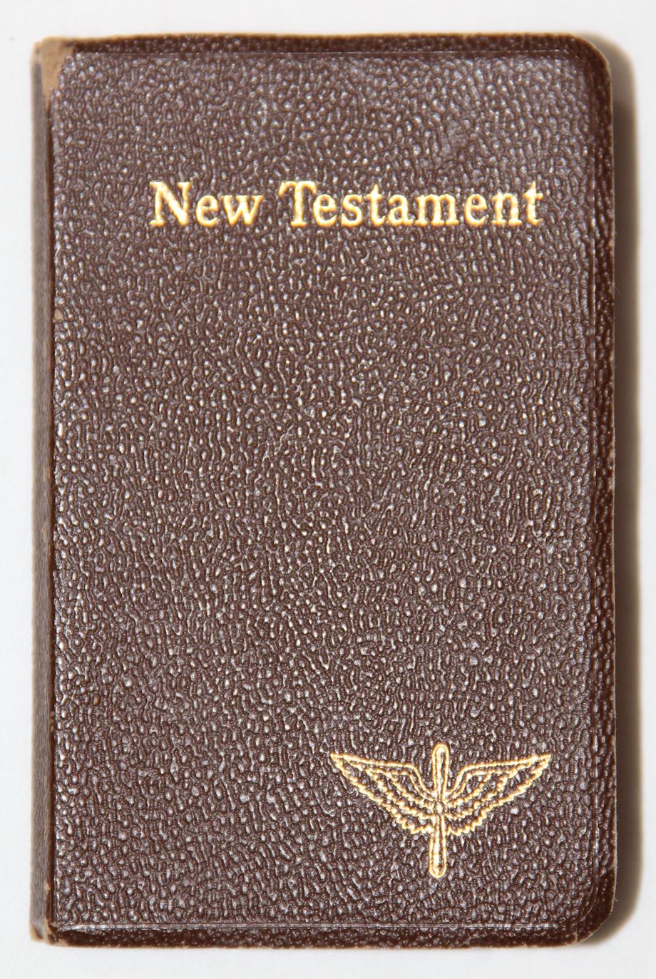 J017. WWII NAMED AAF NEW TESTAMENT POCKET BIBLE AND MORE B & B Militaria
