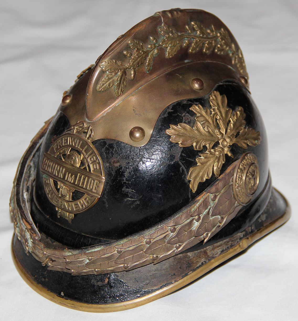 B114. WWI GERMAN LEATHER FIRE HELMET WITH LINER - B & B Militaria