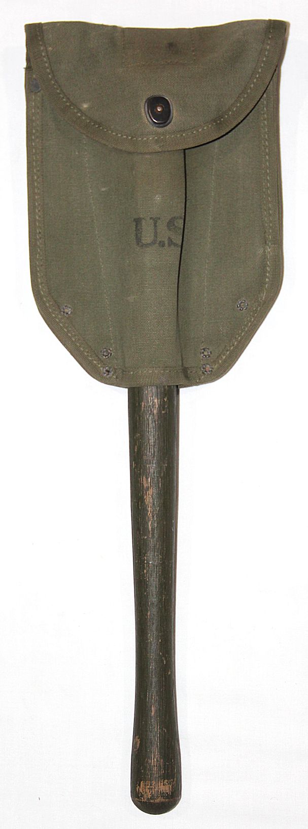 E592. WWII-KOREA FOLDING ENTRENCHING TOOL SHOVEL WITH COVER - B